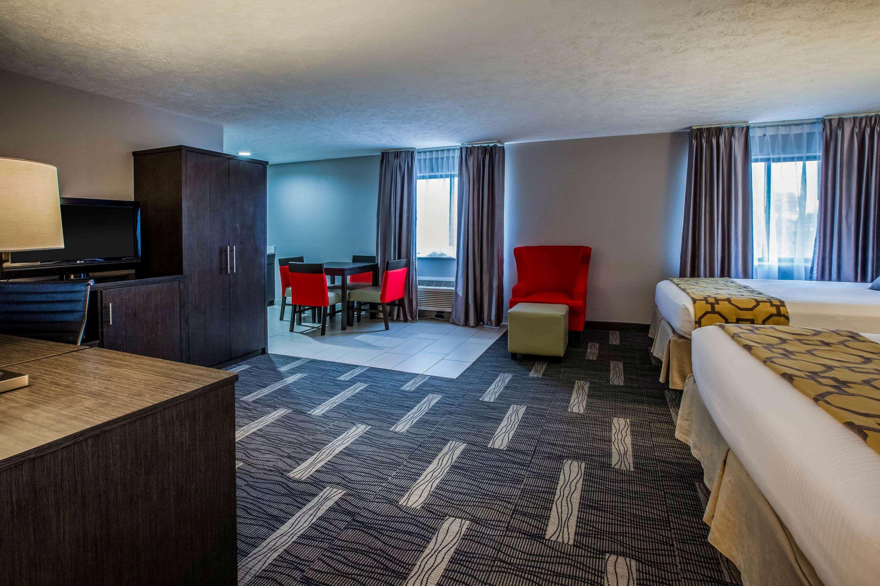 Baymont By Wyndham Traverse City Exteriör bild
